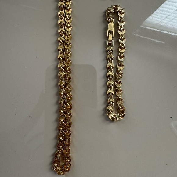 Christina Collection Rhinestone & Gold Jewelry Set - Picture 9 of 10